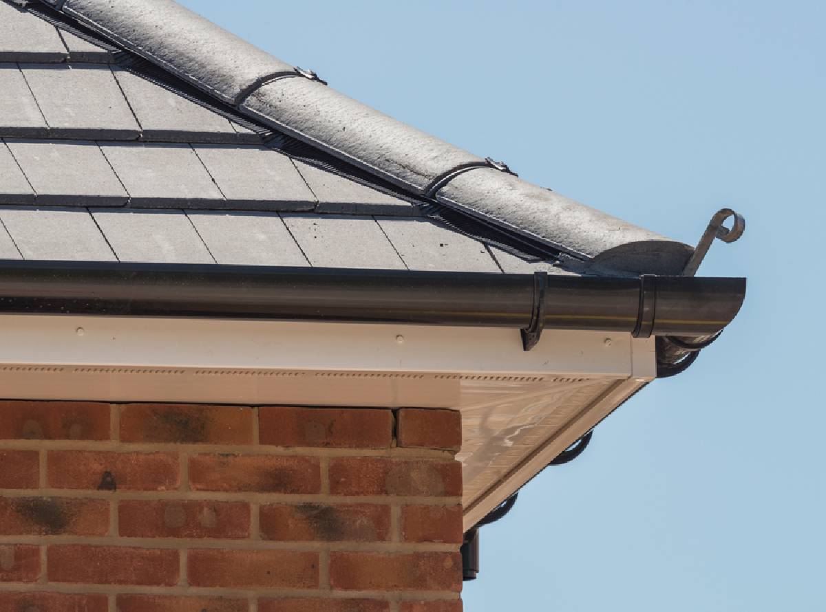 Roofers & builders in New Malden and Surrey